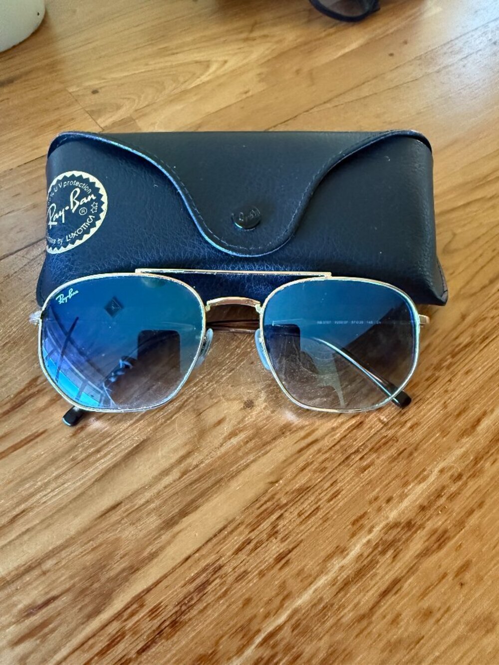 Ray-Ban RB3707